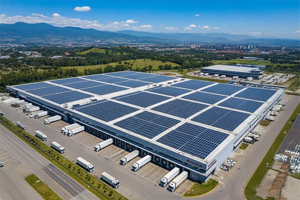 Paneles solares para empresas en Colombia